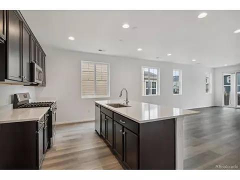 27565 E Archer Ave, Aurora, CO 80018 photo 3