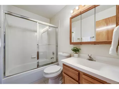 Bath - 34114 Prairie Loop, Elizabeth, CO 80107 photo 2 of 3