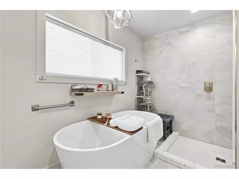Bath - 1531 E Alameda Ave, Denver, CO 80209 photo 3 of 4