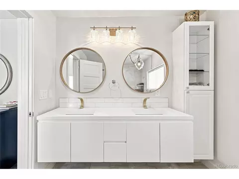 Bath - 1531 E Alameda Ave, Denver, CO 80209 photo 2 of 4