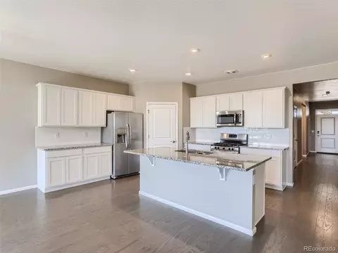 26762 E Byers Ave, Aurora, CO 80018 photo 9