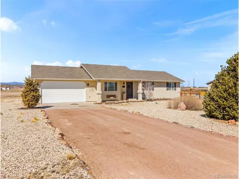 953 N Cimarron Dr, Pueblo West, CO 81007