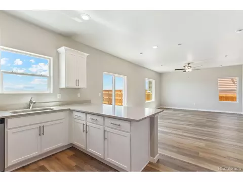 Kitchen - 48165 Shetland Dr, Bennett, CO 80102 photo 4 of 5