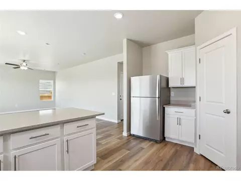 Kitchen - 48165 Shetland Dr, Bennett, CO 80102 photo 5 of 5