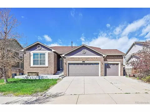 81 S Newbern Way, Aurora, CO 80018
