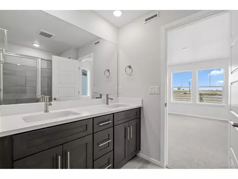 Bath - 5192 Gardner Pkwy, Longmont, CO 80504 photo 2 of 4