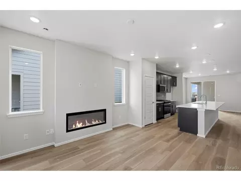 Living - 5192 Gardner Pkwy, Longmont, CO 80504 photo 3 of 4