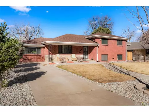 2341 Oakland St, Aurora, CO 80010