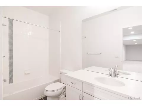 8901 E 52nd Pl, Denver, CO 80238 photo 33