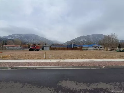 675 Alabama St, Poncha Springs, CO 81242