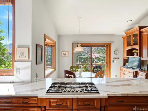 Kitchen - 5961 Crestbrook Dr, Morrison, CO 80465 photo 4 of 5