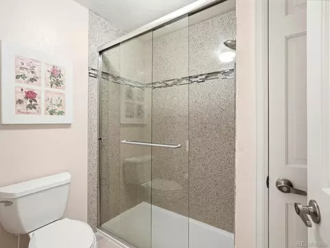 Bath - 5961 Crestbrook Dr, Morrison, CO 80465 photo 5 of 5