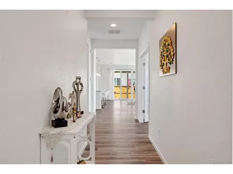 27995 E 6th Pl, Aurora, CO 80018 photo 5