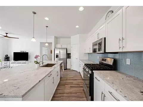 27995 E 6th Pl, Aurora, CO 80018 photo 8