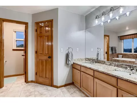 21053 E Crestline Cir, Centennial, CO 80015 photo 12