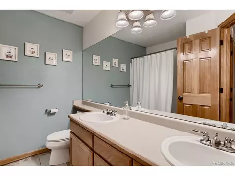 21053 E Crestline Cir, Centennial, CO 80015 photo 19