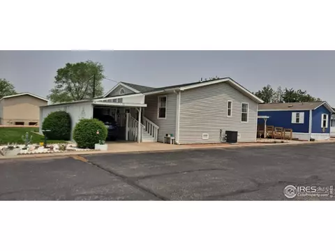 2200 37th St #111, Evans, CO 80620
