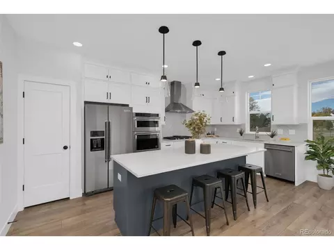 967 Arapahoe Cir, Louisville, CO 80027