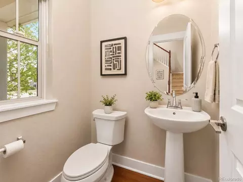 Bath - 10080 E 59th Dr, Denver, CO 80238 photo 1 of 5