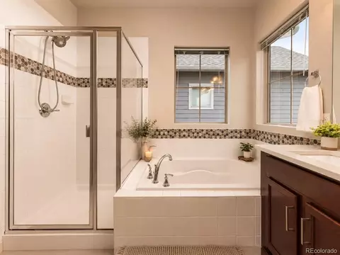 Bath - 10080 E 59th Dr, Denver, CO 80238 photo 4 of 5