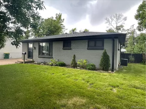 3013 Vaughn St, Aurora, CO 80011