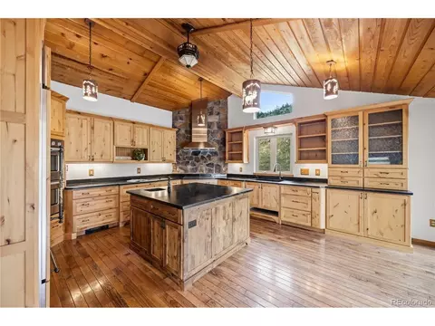 Kitchen - 6282 Starlight Dr, Morrison, CO 80465 photo 4 of 4