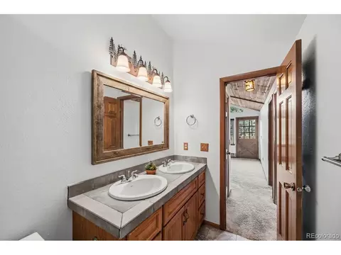 Bath - 6282 Starlight Dr, Morrison, CO 80465 photo 5 of 5