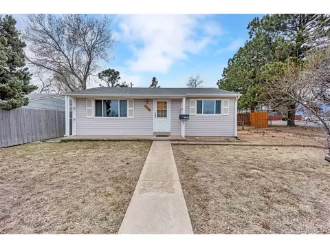 2001 Salt Dr, Colorado Springs, CO 80910