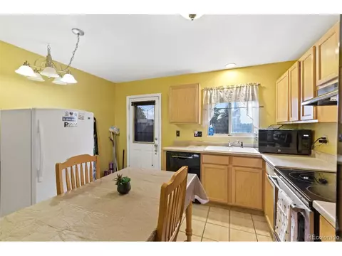 15711 E 13th Pl, Aurora, CO 80011 photo 8