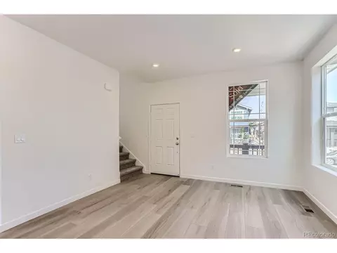 550 Aspen Ave, Bennett, CO 80102 photo 2