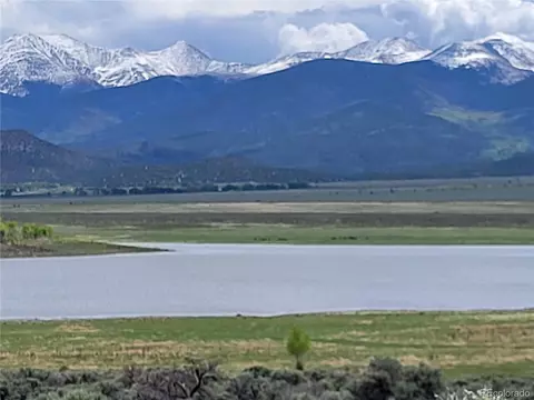 17 Lakeview Dr, San Luis, CO 81152