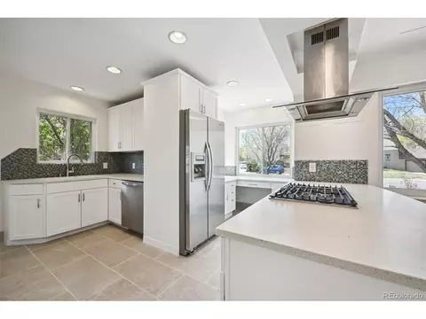 2916 Forest St, Denver, CO 80207 photo 9