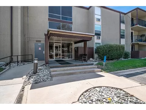 2231 S Vaughn Way #117B, Aurora, CO 80014