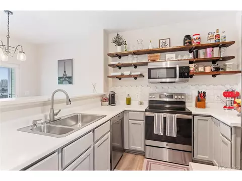12295 E 2nd Dr, Aurora, CO 80011 photo 9