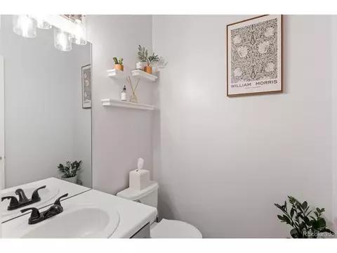 12295 E 2nd Dr, Aurora, CO 80011 photo 6