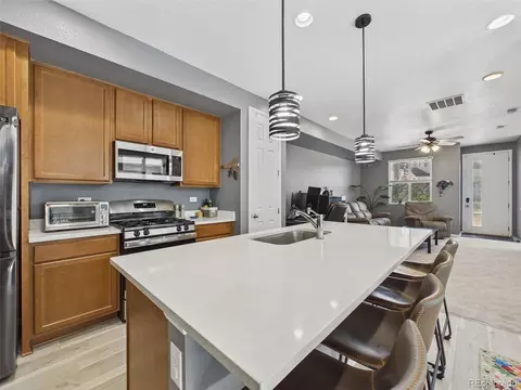 Kitchen - 23526 E 5th Pl, Aurora, CO 80018 photo 4 of 6