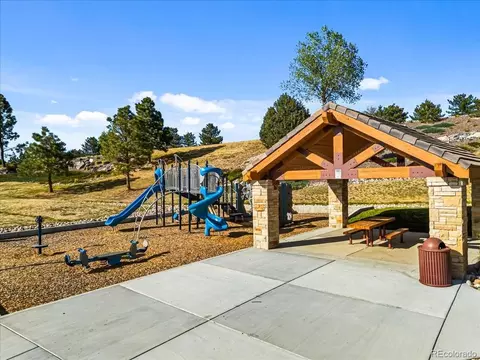 View/Area - 22045 E Hoover Dr, Aurora, CO 80016 photo 3 of 5