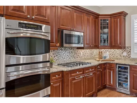 Kitchen - 26881 E Arbor Dr, Aurora, CO 80016 photo 6 of 7