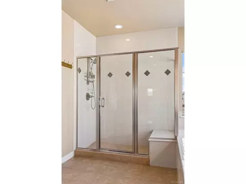 Bath - 26881 E Arbor Dr, Aurora, CO 80016 photo 6 of 7