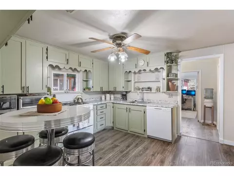 Kitchen - 17372 Highway 8, Morrison, CO 80465 photo 2 of 4