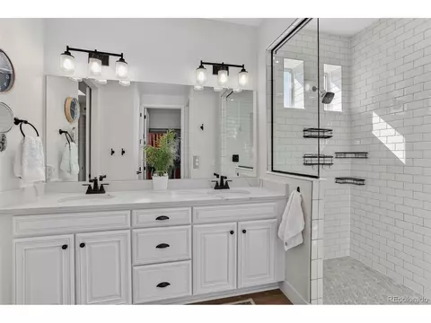Bath - 20392 E 53rd Dr, Denver, CO 80249 photo 2 of 4