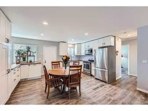 14798 E Temple Dr, Aurora, CO 80015 photo 2