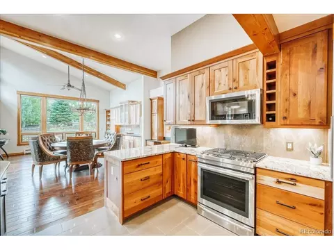 Kitchen - 27 Montane Ct, Dillon, CO 80435 photo 2 of 4