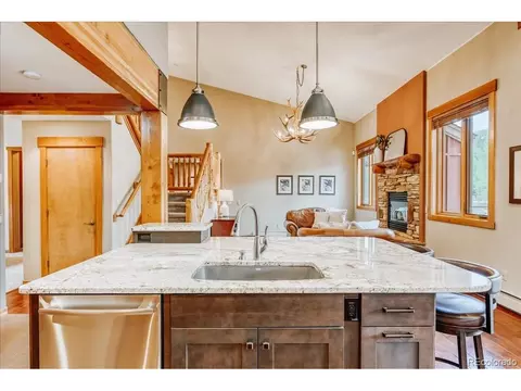 Kitchen - 27 Montane Ct, Dillon, CO 80435 photo 3 of 4