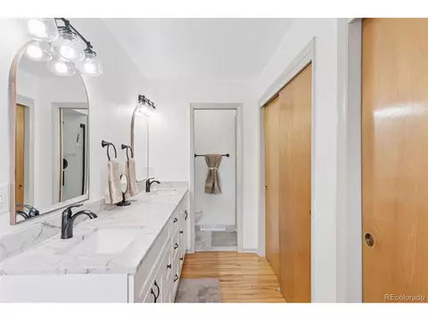 Bath - 8484 E Radcliff Ave, Denver, CO 80237 photo 1 of 5
