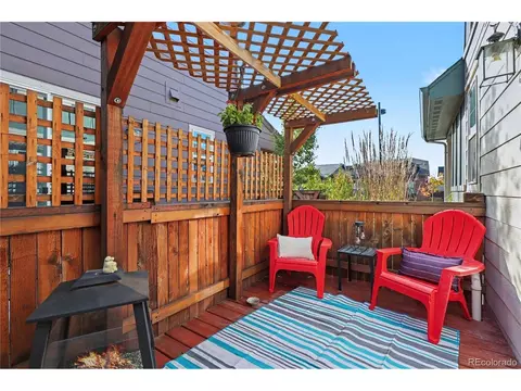 Exterior - 11229 E 25th Dr, Aurora, CO 80010 photo 2 of 8
