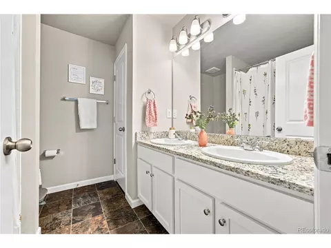 Bath - 27074 E Archer Ave, Aurora, CO 80018 photo 3 of 3