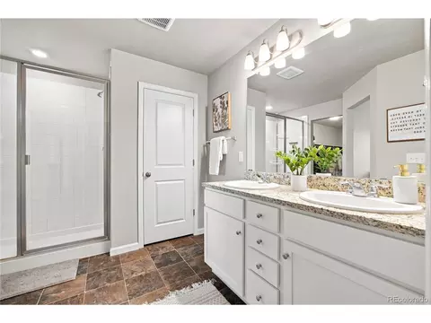 Bath - 27074 E Archer Ave, Aurora, CO 80018 photo 2 of 3