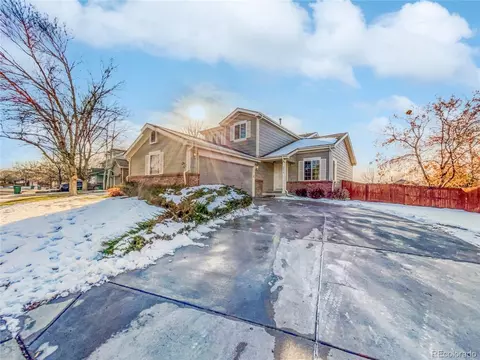 2813 S Walden Way, Aurora, CO 80013
