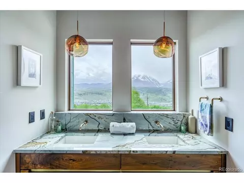 Bath - 421 Z Rd, Silverthorne, CO 80498 photo 1 of 7